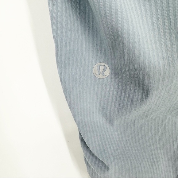 Lululemon Chambray Dance Studio Crop *25" - Picture 4 of 8